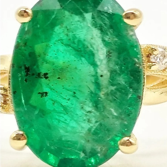 Stunning Natural 1.62 CT Emerald and 0.06ct Diamonds on 18K Ring Size 6.75 - Picture 10 of 12